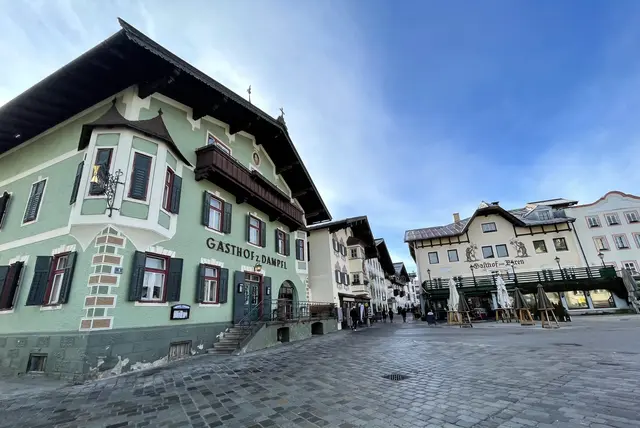 Der Freiheitskämpfer Joseph Speckbacher errichtete 1809 sein Hauptquartier zur Verteidigung des Unterlandes im Gasthof zum Bären (re.). | Foto: MeinBezirk/Johanna Bamberger