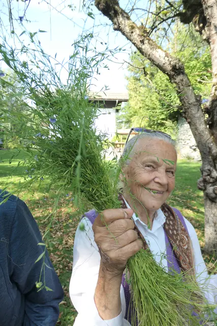 Bei der Arbeit kamen Erinnerungen an früher hoch. | Foto: Iris Unterhofer