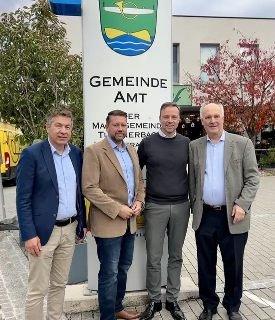 Tullnerbach gründet Energiegemeinschaft. Am Foto der Vorstand mit dem Bürgermeister: Hannes Horacek, Paul Porteder, Alexander Oswald, Burkhart Feurstein | Foto: VP Tullnerbach