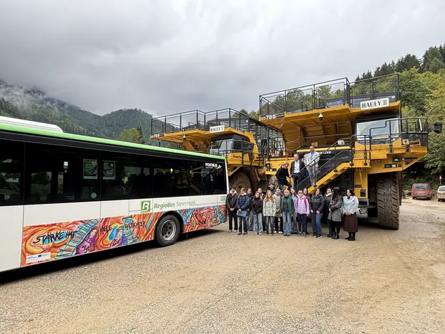 Die Klasse der Gewinnerin Nora Bermejo Sanz durfte sich auf einen Ausflug zum Erzberg freuen. | Foto: MeinBezirk/Laura Jung