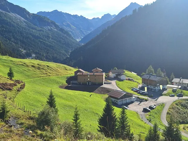 Der Wohnbau steht an einem prominenten Platz in Kaisers. | Foto: Heike Larcher