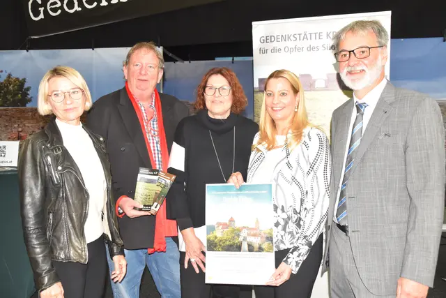 Die Gedenkstätte Kreuzstadl war schon wie auf der Inform präsent. | Foto: Michael Strini