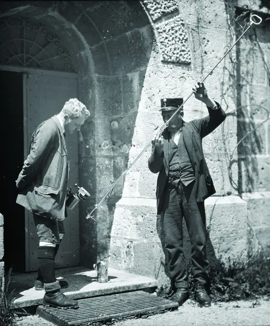 Die Vorbereitung zur Probeentnahme von Wasser um 1900. | Foto: Archiv MA 39