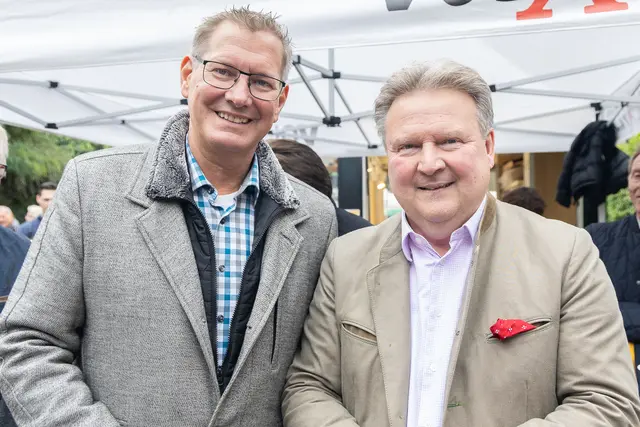 V.l. Bezirksvorsteher Papai und Bürgermeister Ludwig (beide SPÖ) bei den Stürmischen Tagen. | Foto: René Brunhölzl/MeinBezirk