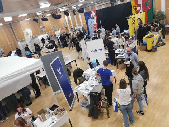 Mit dabei sind 17 Lehrbetriebe aus der Region sowie vier beratende Institutionen.  | Foto: BBOK