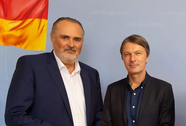 Die Bestellung von Erich Willhuber zum neuen ärztlichen Leiter des Krankenhauses Güssing wurde von Landeshauptmann Hans Peter Doskozil (links) bekanntgegeben. | Foto: Gesundheit Burgenland