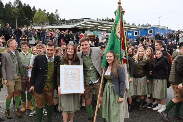 Als Tageshighlight wurde die Bezirksfahne an die Landjugend Ligist-Krottendorf vergeben. | Foto: Landjugend Bezirk Voitsberg