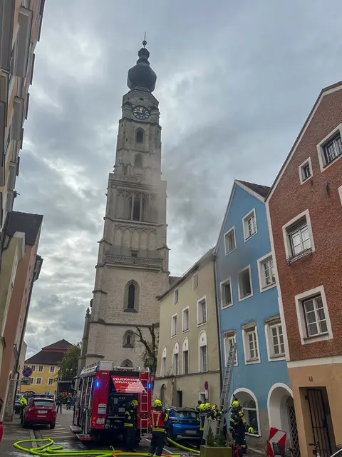 Gebäudebrand in Braunau am Inn. | Foto: Daniel Scharinger