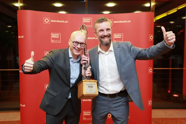 Ulrich Pozar von "SharingUP" mit Soziallandesrat Wolfgang Fürweger. | Foto: Neumayr
