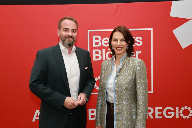 Salzburg-AG Vorstand Michael Baminger und Landeshauptfrau Karoline Edtstadler | Foto: Franz Neumayr