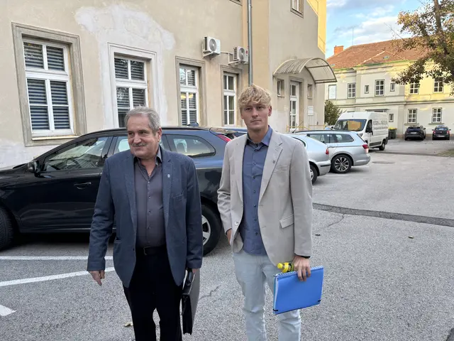 Nur mehr zu zweit: Noch-Stadtrat Wilhelm Haberbichler und Gemeinderat Bernd Trenk. | Foto: Santrucek