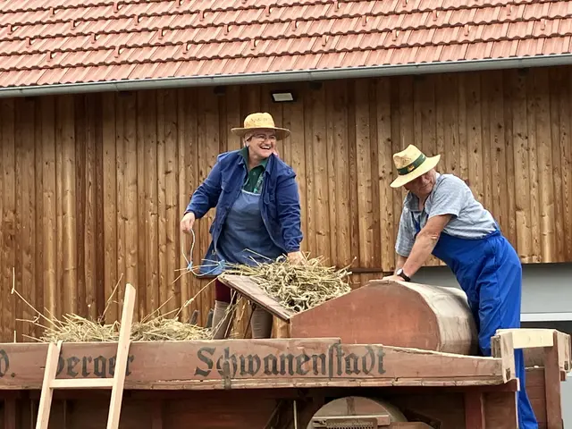 Der Spaß kam bei der Erntedresch-Vorführung auch nicht zu kurz. | Foto: Hofinger