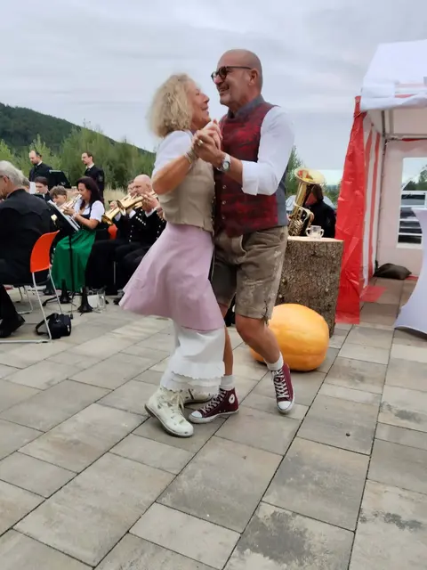 Fred Astaire oder doch Bürgermeister Ponweiser beim Tanz? | Foto: Gemeinde Höflein