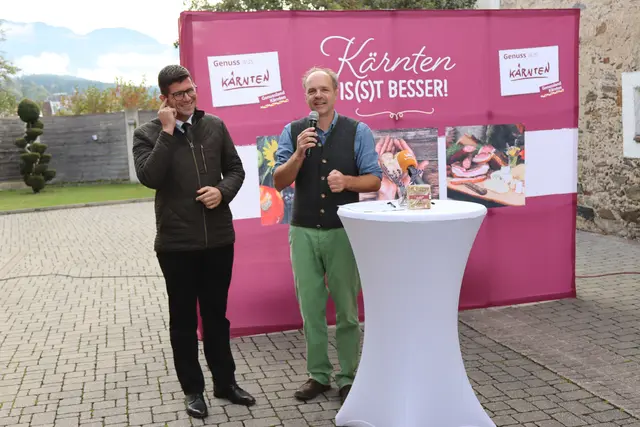 Agrarreferent Landeshauptmann-Stellvertreter Martin Gruber ist stolz auf das Zertifikat und sieht dieses als Stärkung der heimischen Landwirtschaft | Foto: MeinBezirk.at