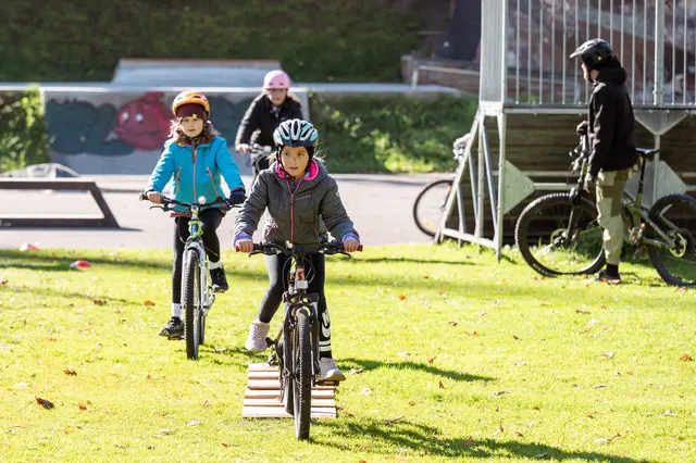 Die Kinder lernen den sicheren Umgang mit dem Rad. | Foto: Lorenz Masser / Fahrradfreunde Radstadt