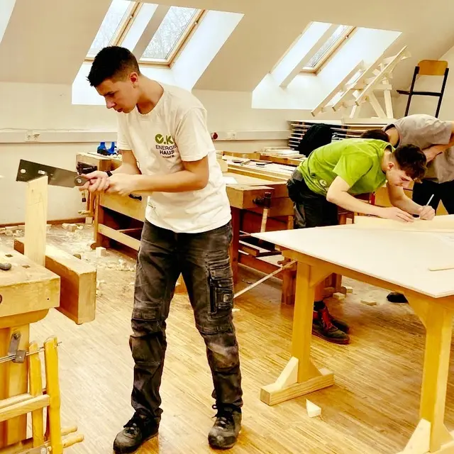 Die Lehrlinge sind für die Zukunft des Betriebs enorm wichtig. | Foto: O.K. Energie Haus