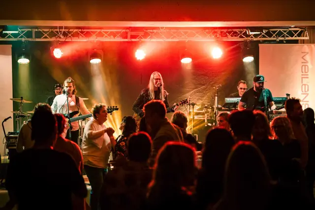 Die Organisatoren sind bereit und freuen sich auf die Kärntner Partyband. | Foto: Privat