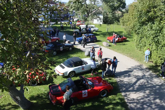 Bei bestem Herbstwetter und freiem Eintritt begeisterte die von Reifen Ritz organisierte Rallye. | Foto: Daniel Horst & Reifen Ritz