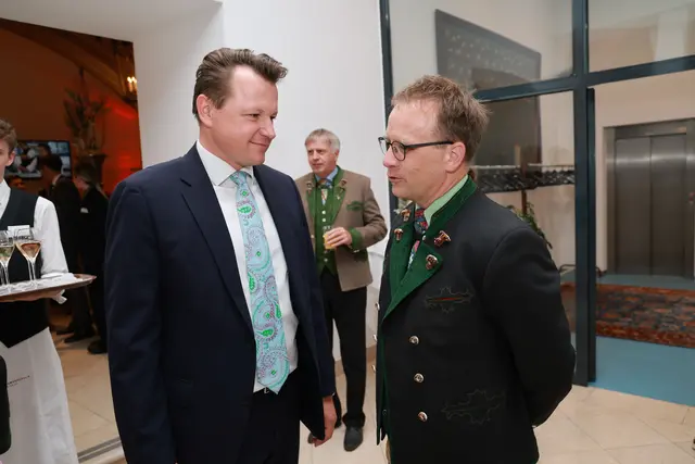 Die Regionalitätspreisverleihung im Kavalierhaus Kleßheim - links im Bild der Vorstand der Regionalmeiden Austria Georg Doppelhofer | Foto: Franz Neumayr