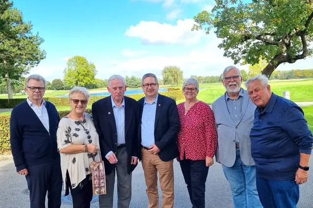 (v.l.n.r.): Michael Luef, SWV NÖ-Vizepräsidentin und SWV-Bezirksvorsitzende KommRin Monika Retl, KommR Karl Panis, SWV NÖ-Präsident KommR Thomas Schaden, Ulli Kurri, Ernst Kurri und KommR Hans Wolfenstein | Foto: SWV NÖ 