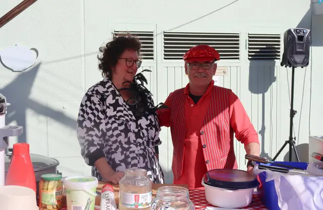Der neue Vorstand spricht Sepp Dichatschek und seinem Team ein von Herzen kommendes Dankeschön aus. | Foto: Verschönerungsverein Bad Sauerbrunn