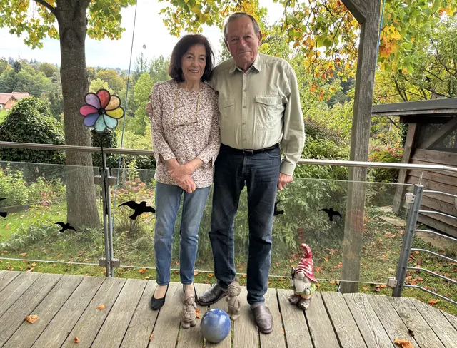 Dora und Albrecht Behm begleiten die geflüchteten Menschen nun bereits seit zehn Jahren. | Foto: MeinBezirk/Katrin Löschnig