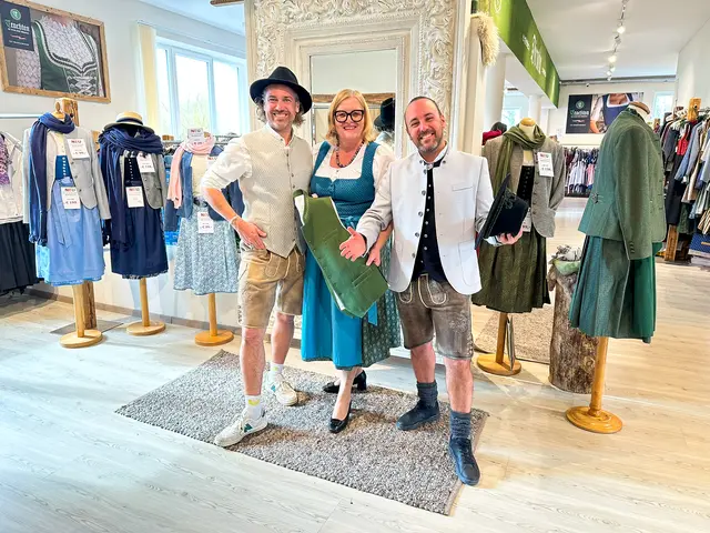 Karl Weixelbaumer, Elfi Maisetschläger und Pascal Kitzmüller. | Foto: Waldviertel Tourismus/Julia Wohlmuth