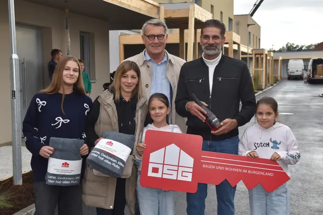 Die Familie Kasapidis und Kajdocsy gehören zu den neuen Bewohnerinnen und Bewohnern. | Foto: Michael Strini