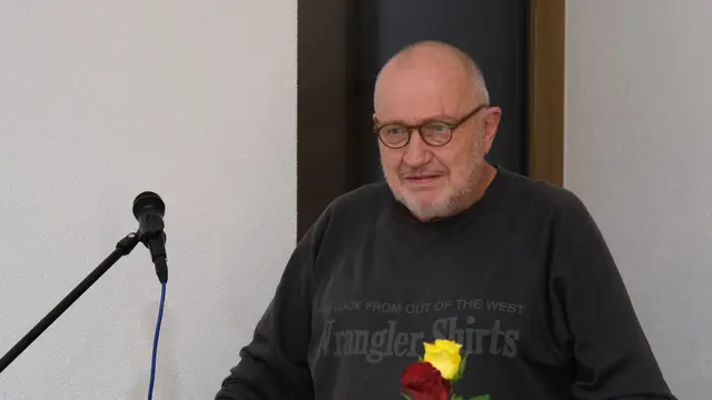 Bezirkschronist Günter Flür hielt die Laudatio 
