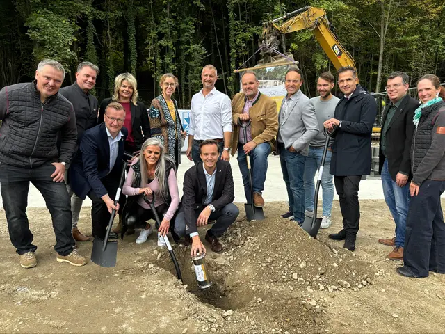 Mit dem symbolischen Spatenstich fiel der Startschuss für den neuen Rintpark in Frohnleiten. | Foto: MeinBezirk/NicoDeutscher