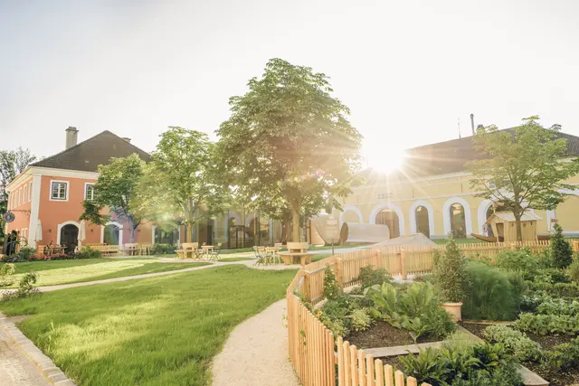 Die Anwendung erfolgt am Stiegl-Gut Wildshut, wo der Stoff mit Gülle vermischt und als Siliziumquelle auf Feldern ausgebracht wird. Die Wirkung: verbesserte Boden- und Pflanzengesundheit, reduzierte Düngemittelmenge und gestärkte Widerstandskraft der Kulturen. | Foto: Stiegl/Riebler