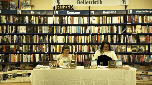 Veronika A. Grager, Jennifer B. Wind