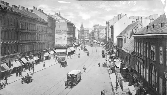 Durchblick mit Pferdetramway in der Mariahilfer Straße rund um das Jahr 1890. | Foto: Ledermann, Postkartenverlag / ÖNB-Bildarchiv / picturedesk.com