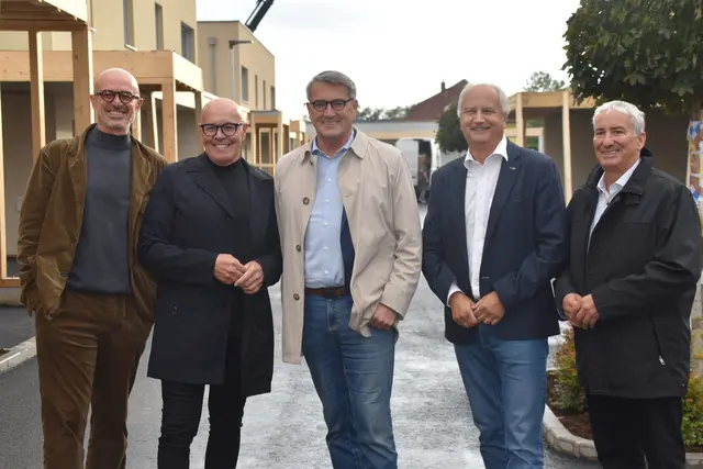 Glückliche Gesichter bei den Partnern: Architekt Martin Schwartz, Bürgermeister Georg Rosner, OSG-Obmann Alfred Kollar, Planer Anton Holzer und Vizebürgermeister Michael Leitgeb | Foto: Michael Strini