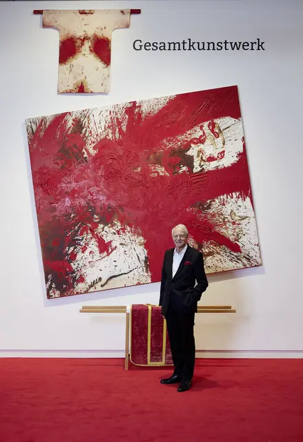Almuth Spiegler und Karlheinz Essl sprechen am 18.10.2025 über die Ausstellung sowie ihre Beziehung und Erlebnisse mit Hermann Nitsch. | Foto: Skyunlimited