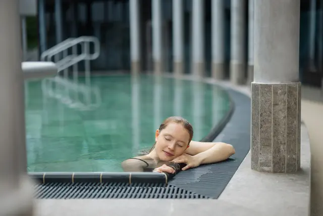 Eine Therme bietet Entspannung pur. | Foto: Thermenresort Laa/Pflanzl Media