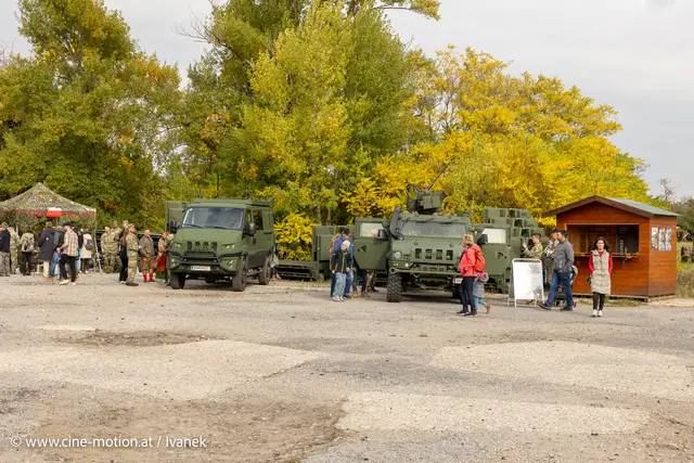 Transportfahrzeuge zum Angreifen, Einsteigen, hinters Lenkrad setzen ... nur fahren war nicht erlaubt. | Foto: www.cine-motion.at / Ivanek