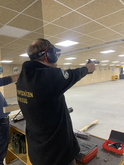 Matthias Schneider (SG Sportschützen Brixlegg) konnte in Runde fünf des Tirol Cup 2025 in St. Johann zwei Tagessiege für sich verbuchen.
(Foto aufgenommen 2025 an der SG Kundl) | Foto: Siegmund Auer