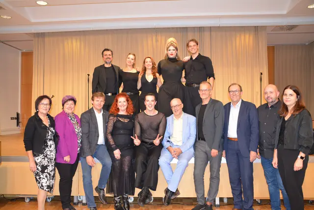 Das Künstlerkollektiv „Butz und Reineke“ überzeugte mit einem eigens für die Pullenale geschaffenen Stück. | Foto: Rosenberger Victoria