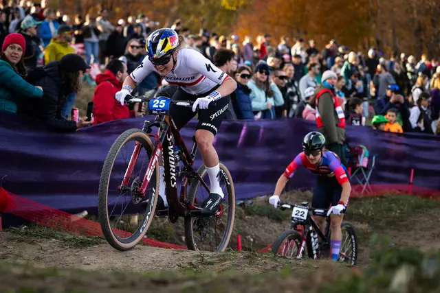Laura Stigger kämpfte in Mont-Sainte-Anne im Short Track lange mit, wurde dann aber von einem Sturz gestoppt. | Foto: Michal Cerveny