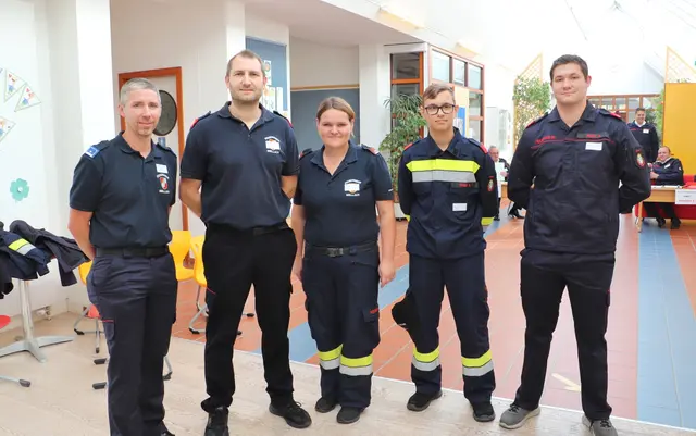 Mitglieder der Feuerwehren Kalsdorf, Mellach und Fernitz stellten sich gut ausgebildet der Prüfung zum Funkleistungsabzeichen.  | Foto: Edith Ertl