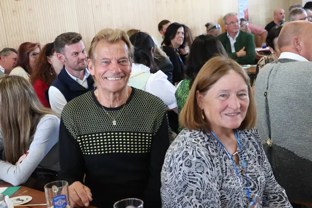 Bartholomäs blaues Urgestein Rudi Höller als Gast beim FPÖ-Herbstfest in Feldkirchen | Foto: Edith Ertl