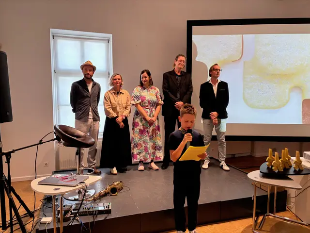 Die vier Preisträgerinnen und Preisträger wurden vorgestellt. | Foto: Almer