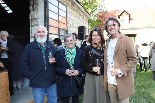 Josef "Beppo" Haubenwallner und Gattin Christine (li) vom Dorfmuseum Mönchhof wohnten dem Jubiläumsfest bei. | Foto: Barbara Babonitsch-Diewald