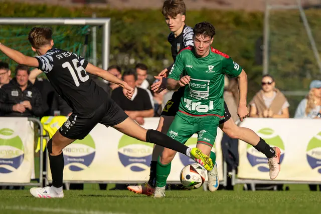 Der SK St. Johann (in grün) spielte daheim gegen des SV Telfs. | Foto: SK St. Johann/Lukas Kill