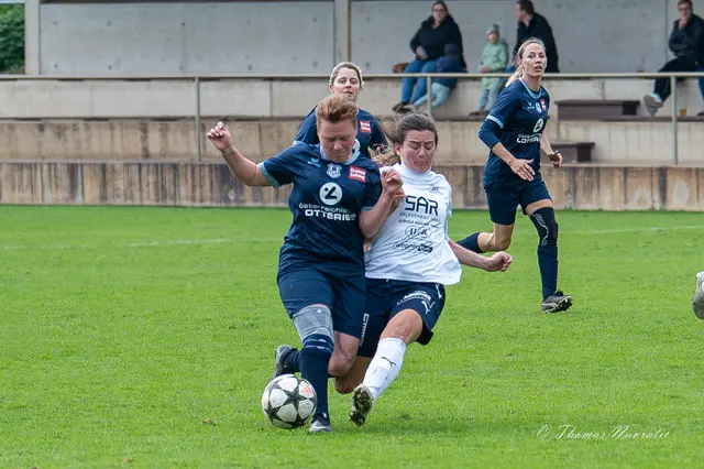 Kerstin Forstner (blaues Trikot)im harten Zweikampf mit einer Neuhofener Spielerin – sinnbildlich für ein intensives, kampfbetontes, aber stets faires Spiel. | Foto: Thomas Navratil