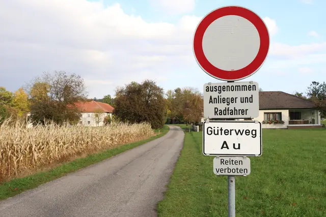 Im Keller eines Hauses kam es zu einem Gasaustritt, zwei Personen wurden verletzt. | Foto: laumat.at/Matthias Lauber