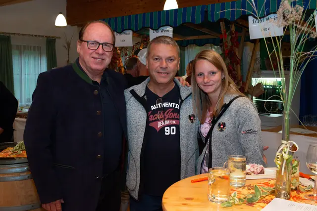 Bürgermeister a.D. Johann Gneihs und die Gemeinderäte Alfred und Cornelia Schlager aus Neunkirchen. | Foto: er