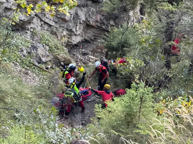 Bergung des Verletzten. | Foto: ZOOM-Tirol