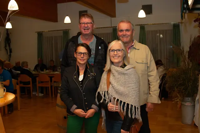 Die Willendorfer Erika und Roland Hofer und Franz und Martina Zumpf.  | Foto: er